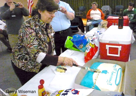 Mical-cutting-cake